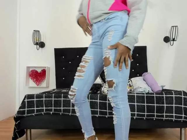 Shanelle3 webcams show profile image 
