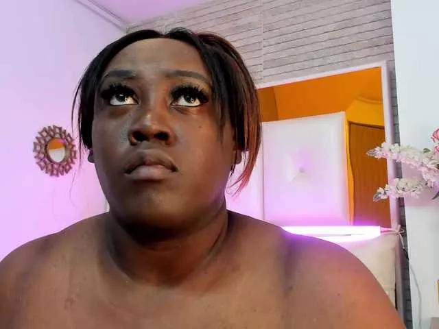 ShaniaBrown on BongaCams