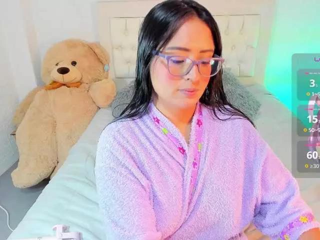 soofiiathooner from BongaCams