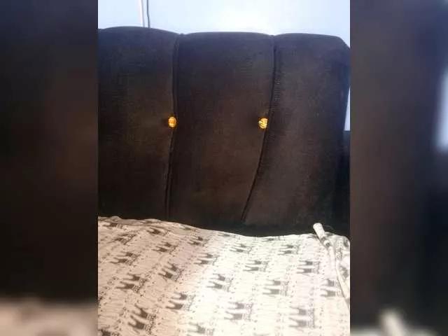 Submissiveebonyslut webcams show profile image 