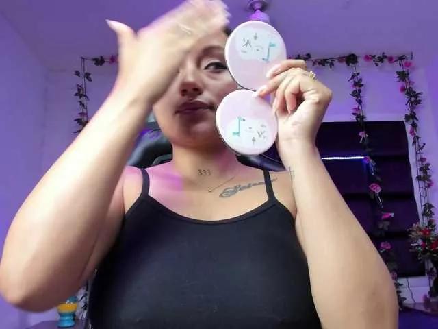 sweelanna from BongaCams