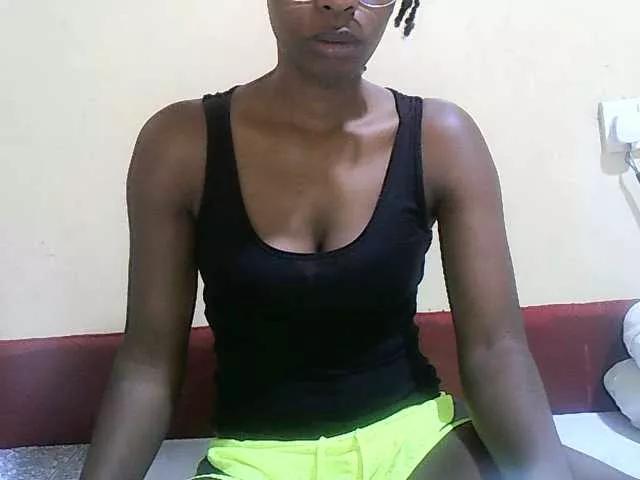 sweet-leylah from BongaCams