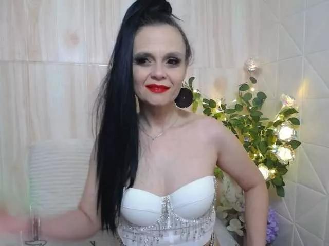 Sweeteest-Julie from BongaCams