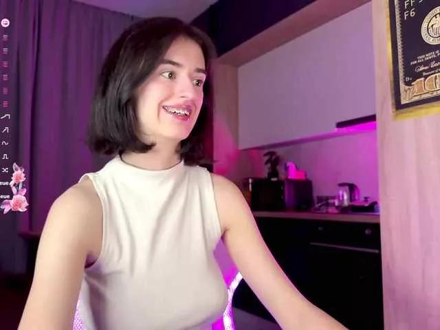 SweetieTati from BongaCams