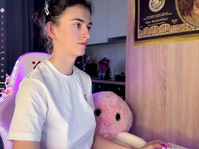 SweetieTati from BongaCams