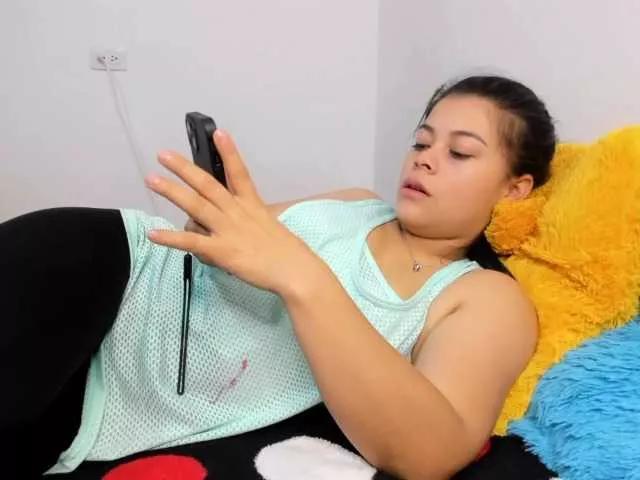 sweetnia from BongaCams