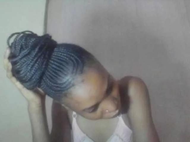 Sweetpetite254 from BongaCams