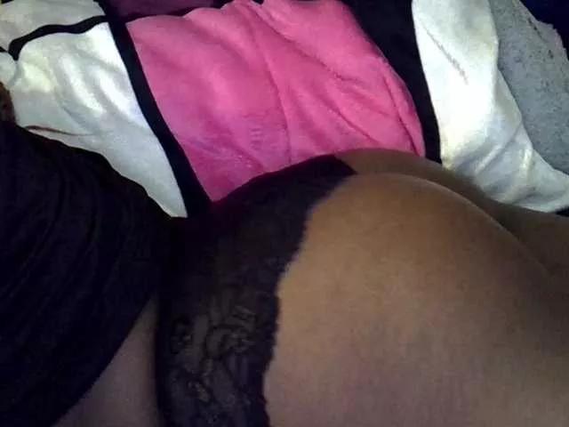 Sweetpie51 from BongaCams