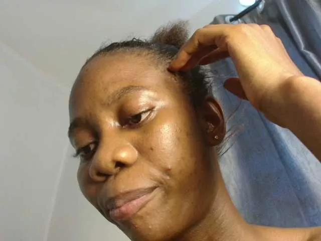 Sweetpussy135 from BongaCams