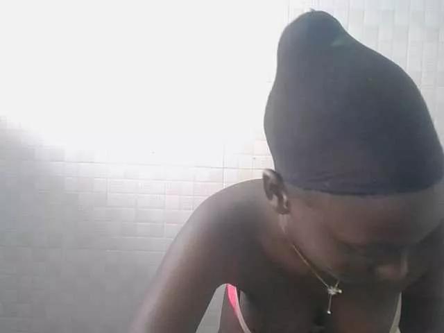 Sweetpussy22 from BongaCams
