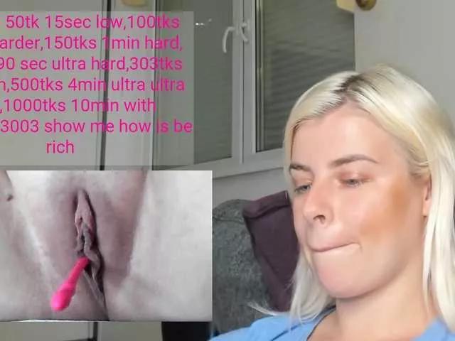 teressaa from BongaCams