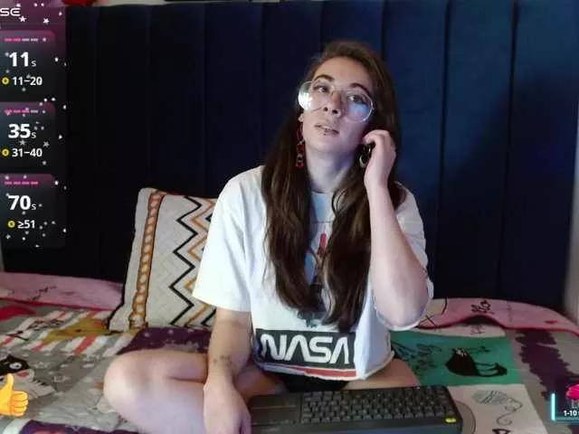 Violet-wish webcams show profile image 