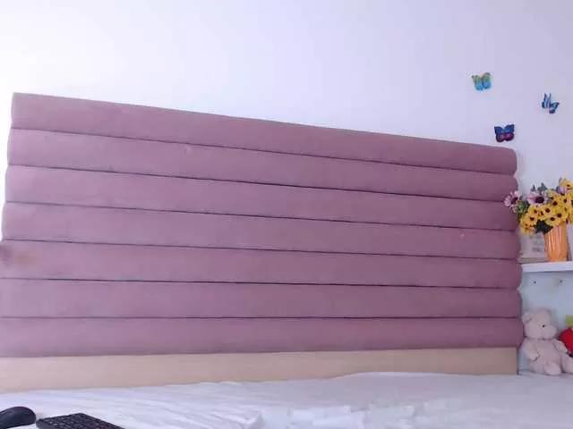 ViolettHush webcams show profile image 