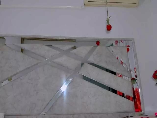 VivianneHart from BongaCams