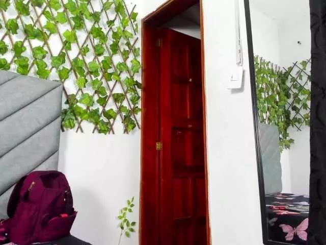 vsusanaper from BongaCams