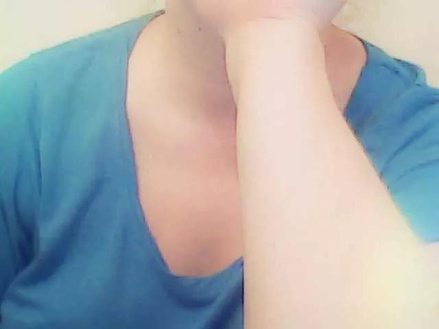XMomentX1 from BongaCams