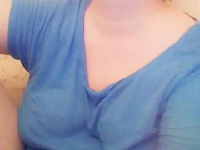 XMomentX1 from BongaCams