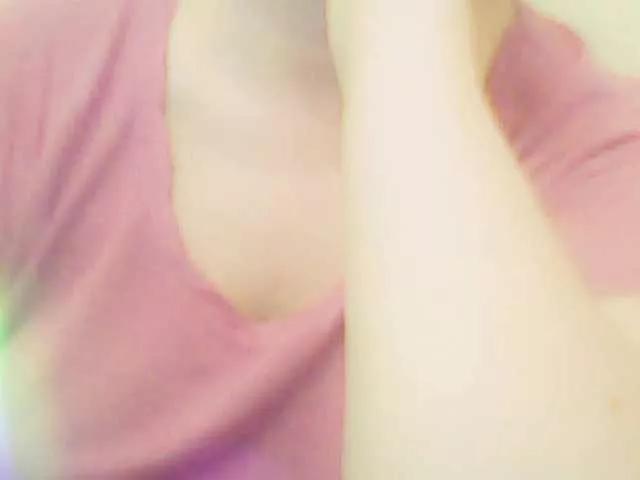 XMomentX1 from BongaCams