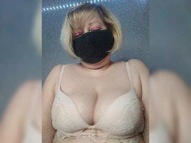 yana38a from BongaCams