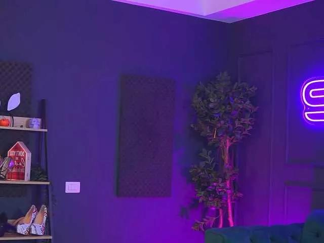 YuliaDesirevska webcams show profile image 