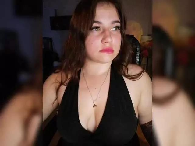 Yulua1285 from BongaCams