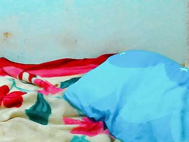 Yummyflirttits69 from BongaCams