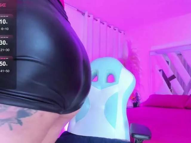 zully-jones from BongaCams