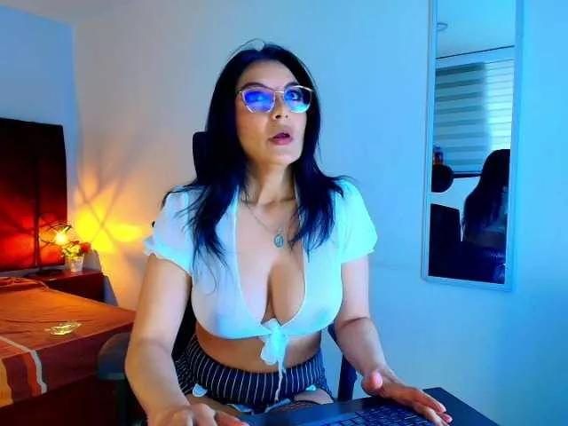 Zuzana21 from BongaCams