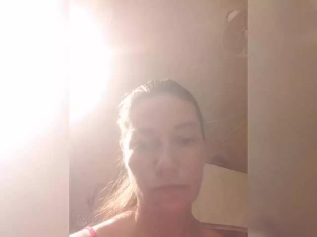 zvezda2511 from BongaCams