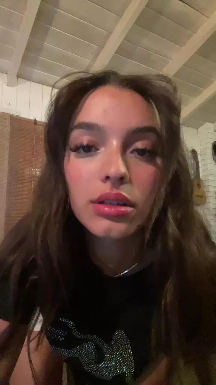 1975Nicole webcams show profile image 