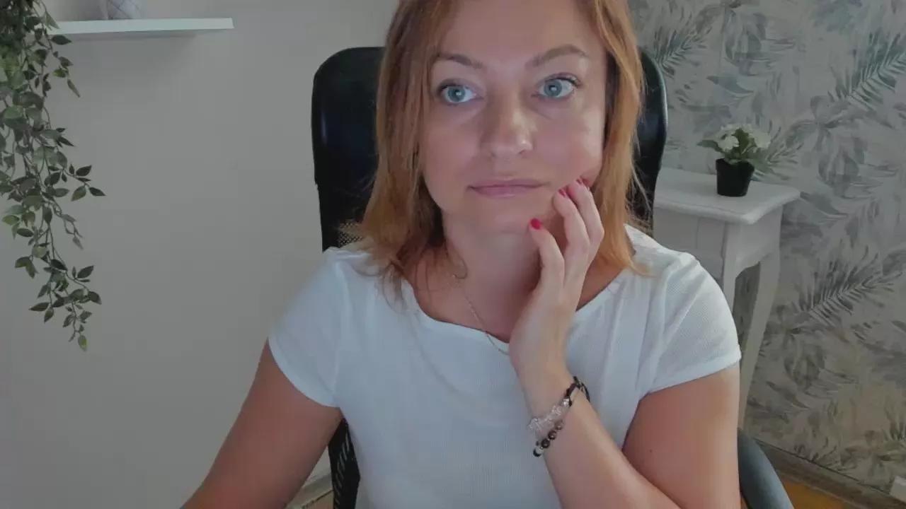 1Angela39 webcams show profile image 