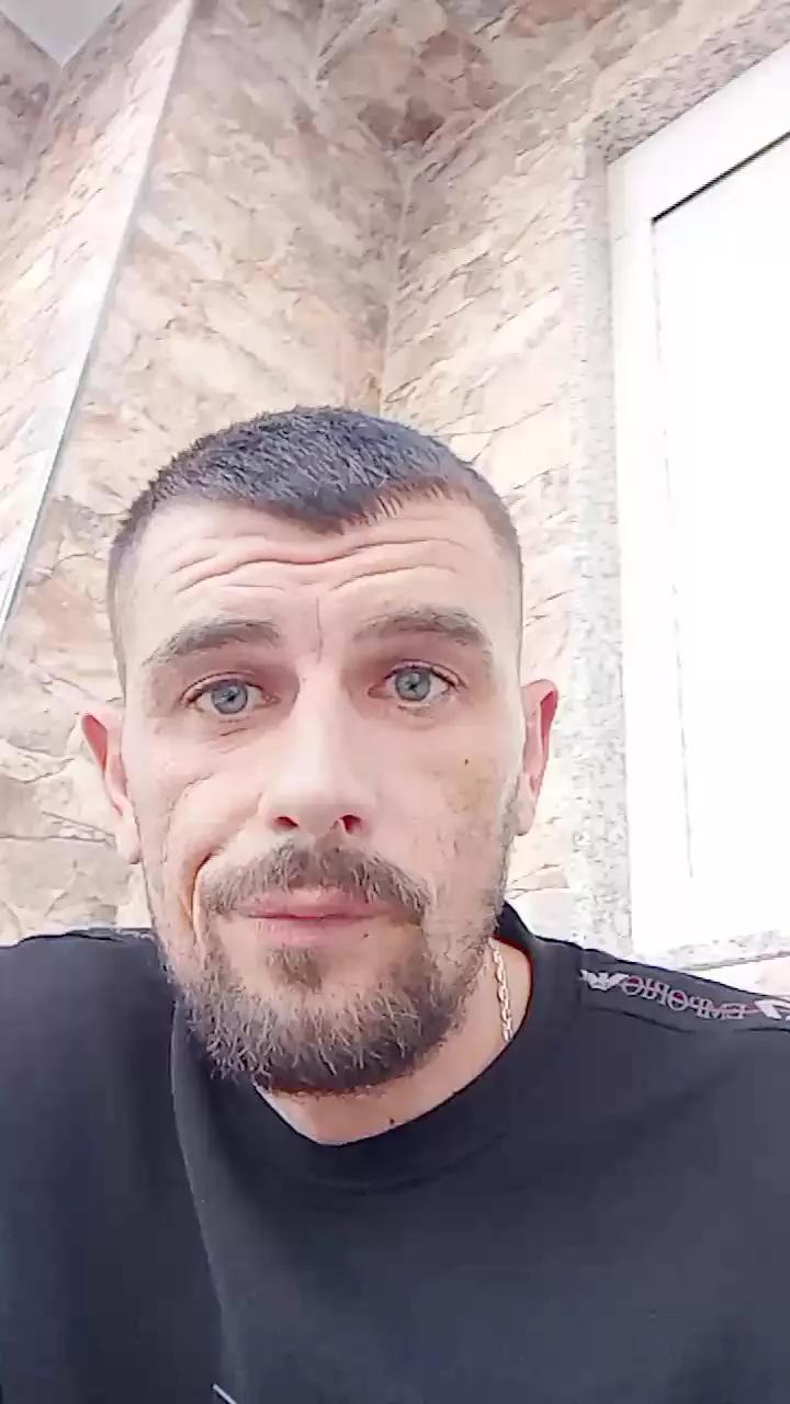 21cc37 webcams show profile image 