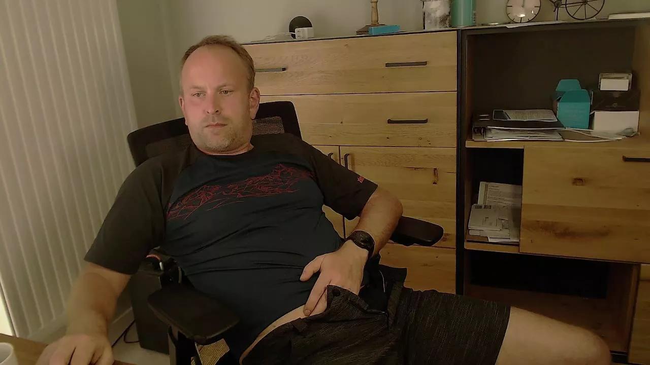 34yochemcock webcams show profile image 