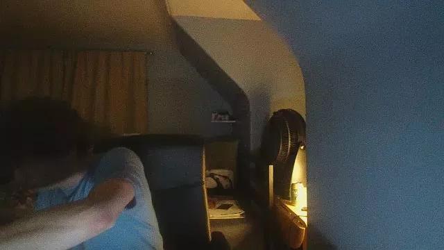 44Alexthebard44 from Cam4