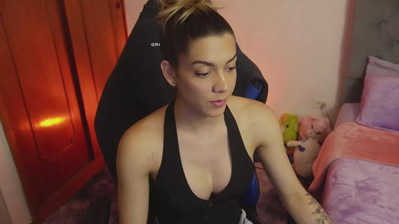 __tayler from Cam4
