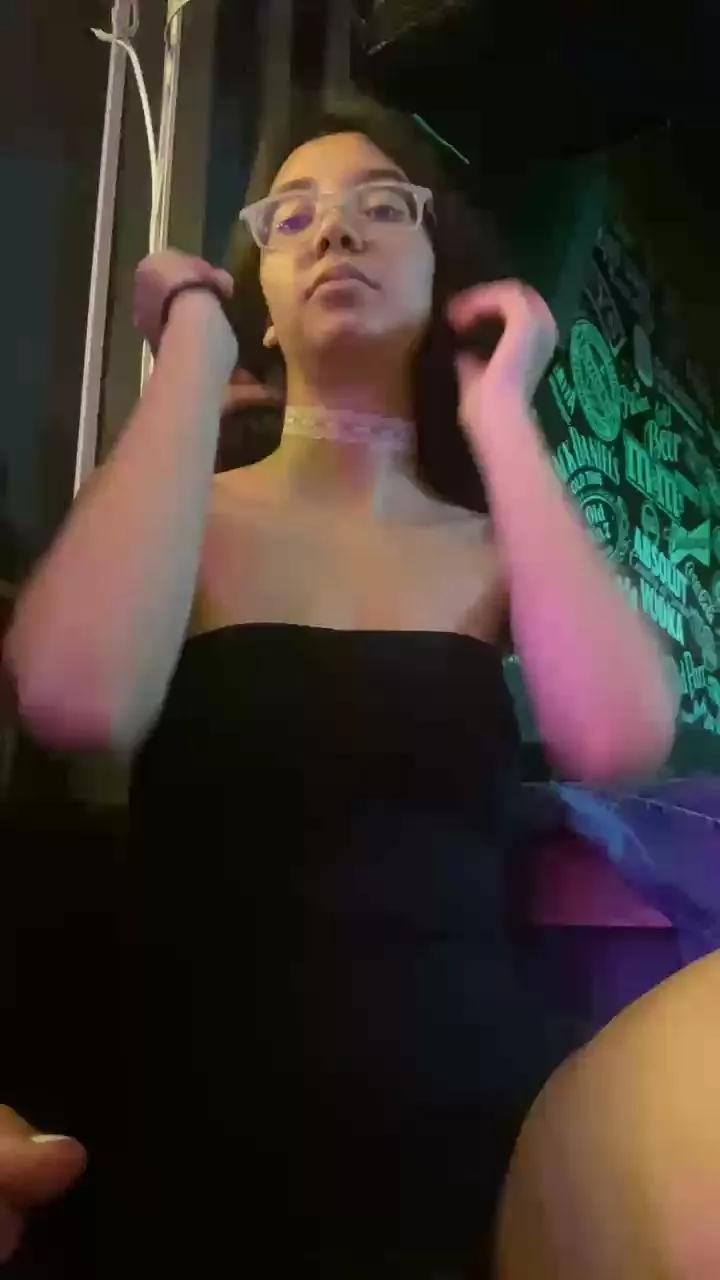 AbbyGlow from Cam4
