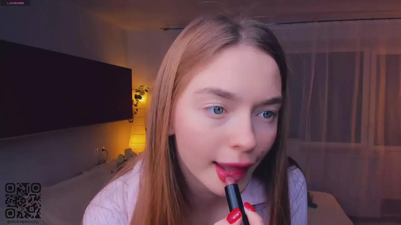 AccaCritchlow from Cam4