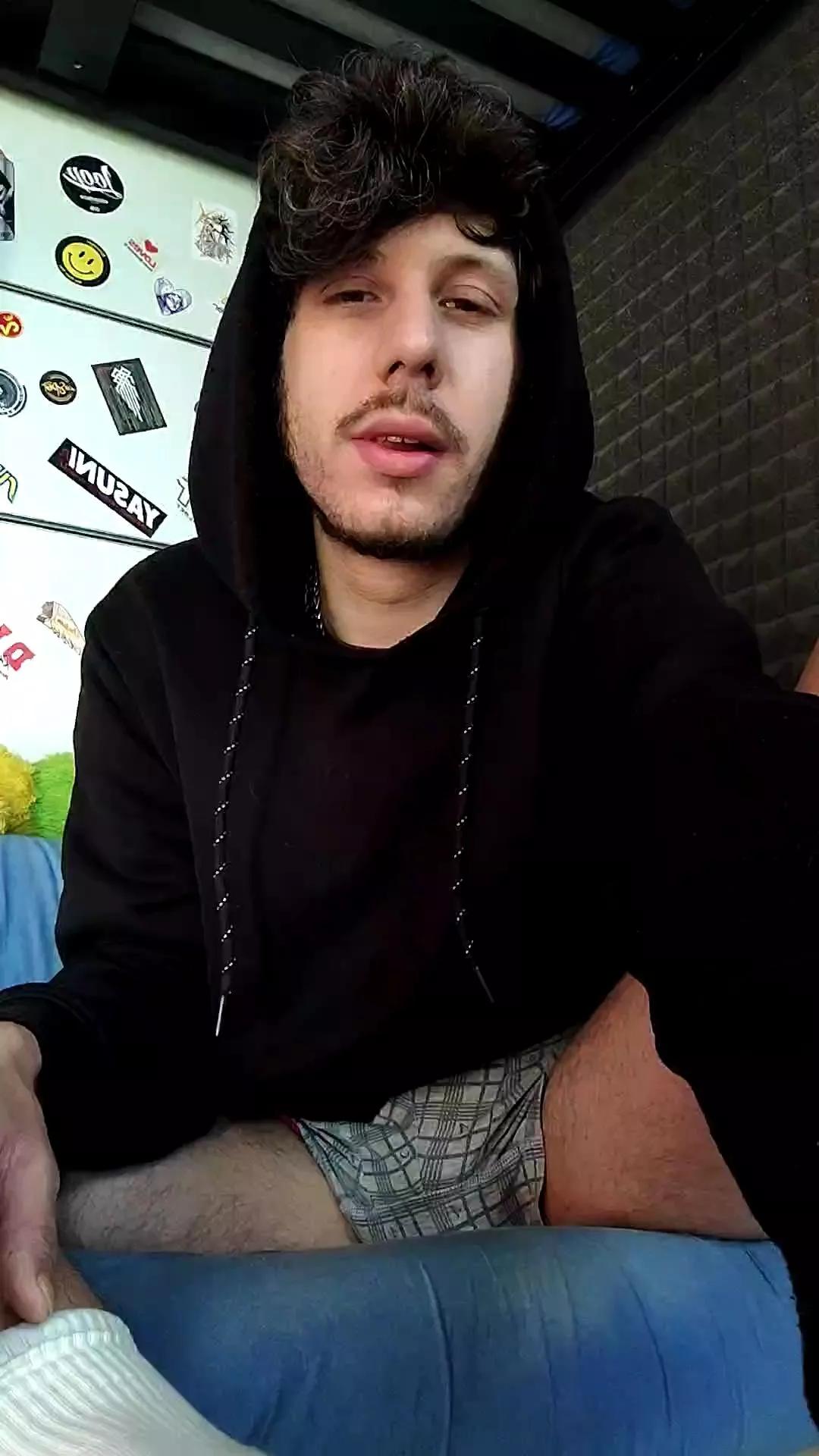 Agi233 webcams show profile image 