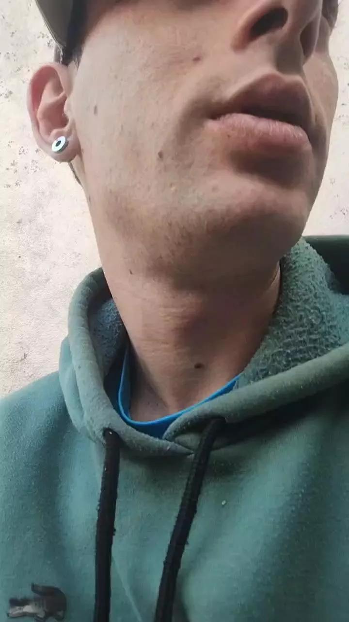 Aguilon2001 webcams show profile image 