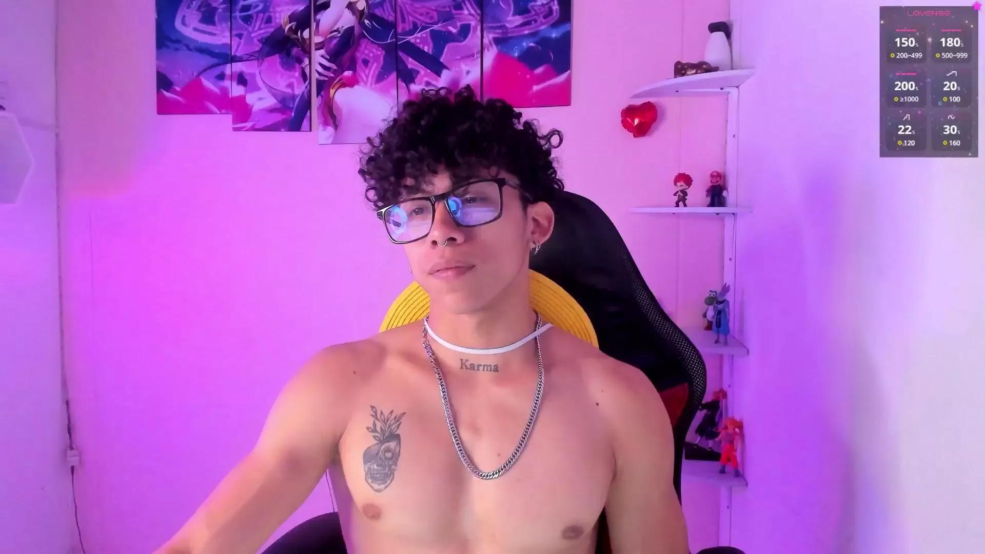 Akaza_ from Cam4