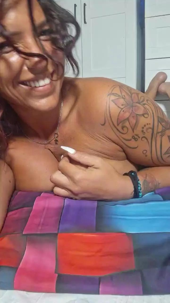 Allyson22andy from Cam4