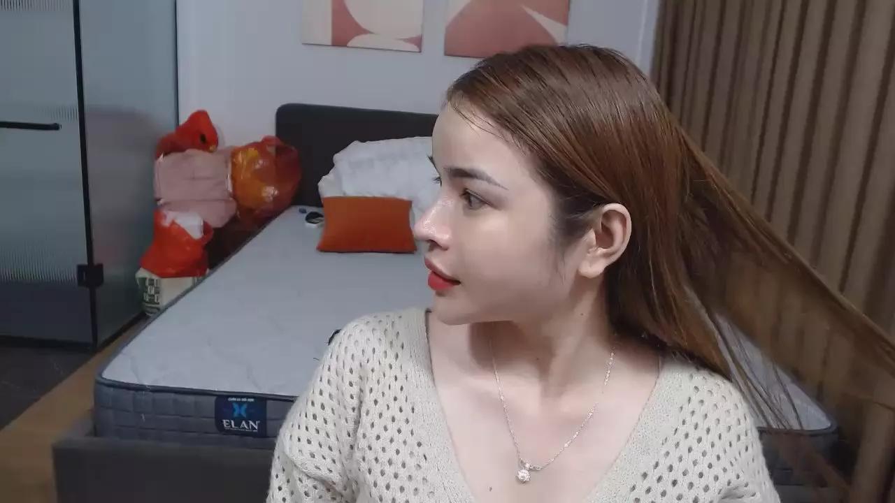 Almira22 webcams show profile image 