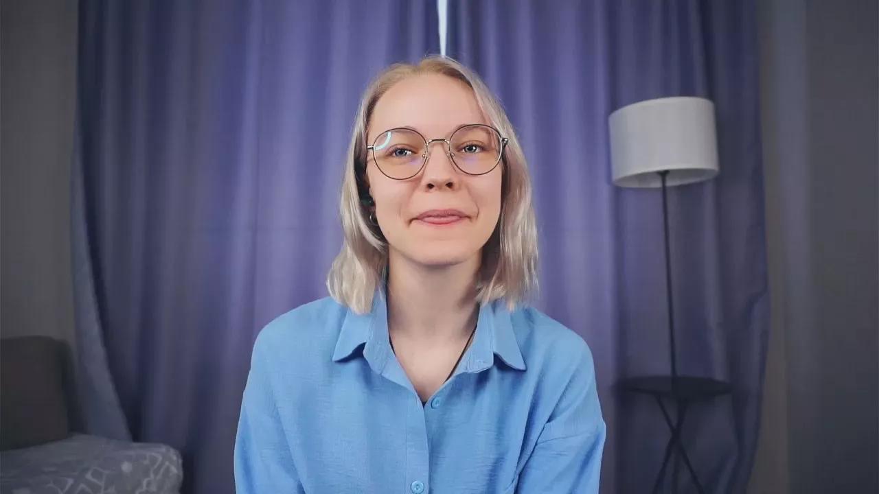 AlyceBurkert webcams show profile image 