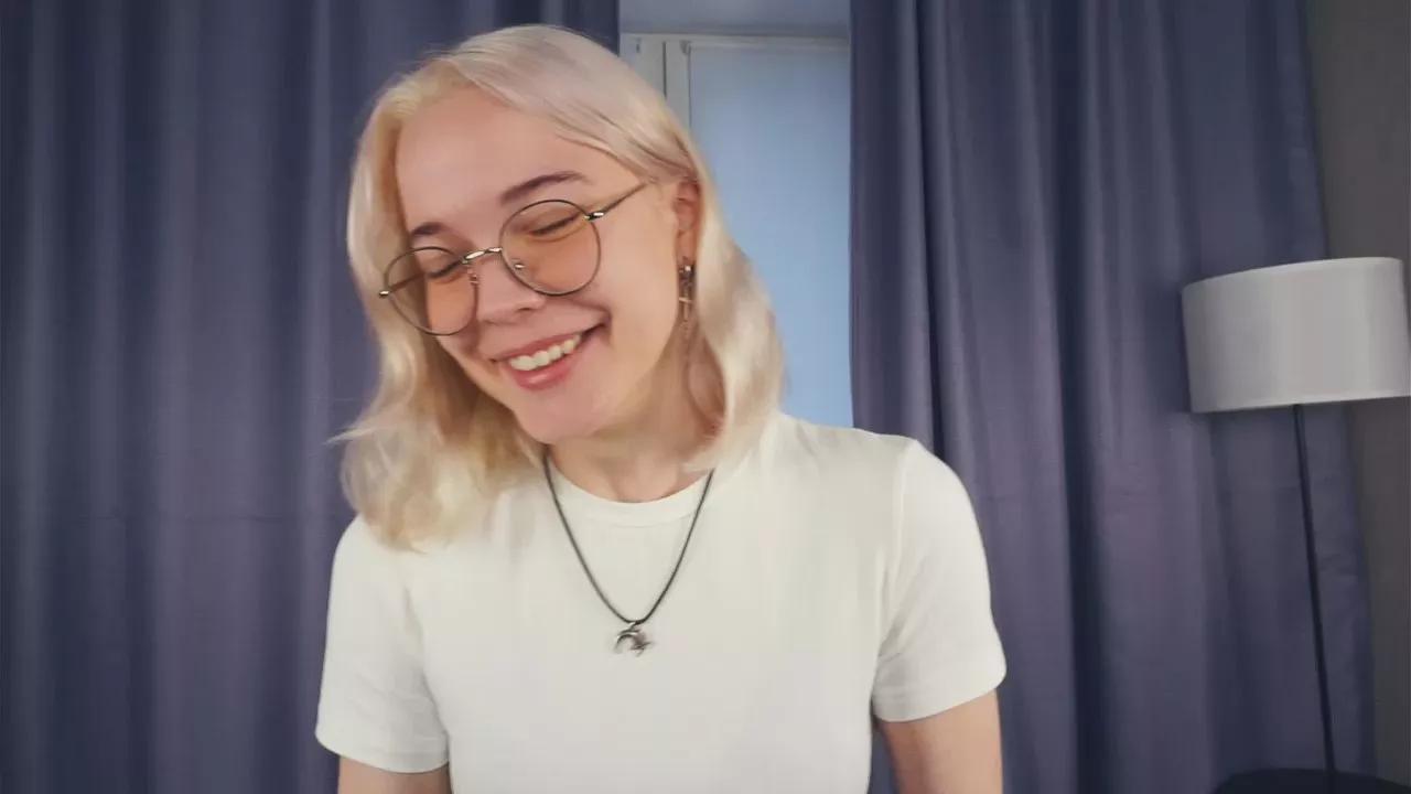 AlyceBurkert webcams show profile image 