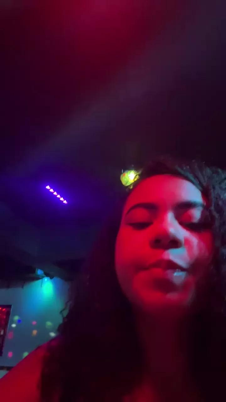 AmandaDebaro from Cam4