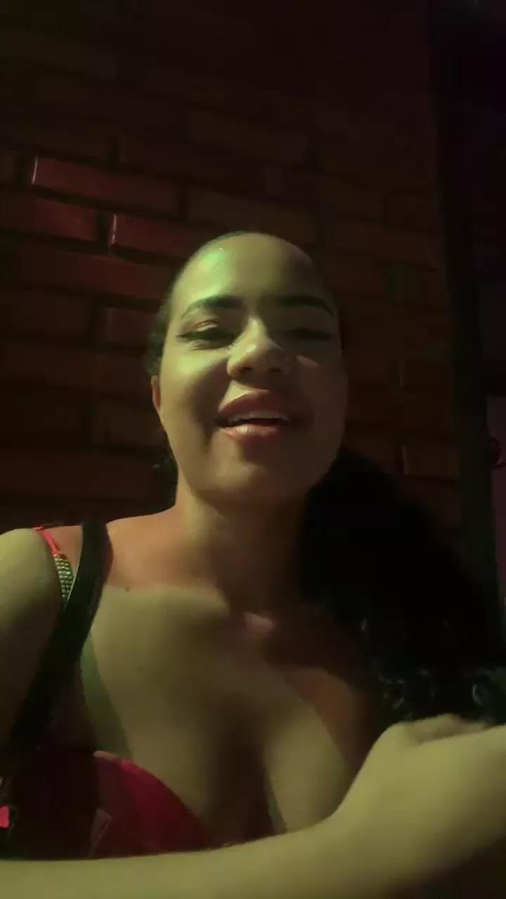 AmandaDebaro from Cam4