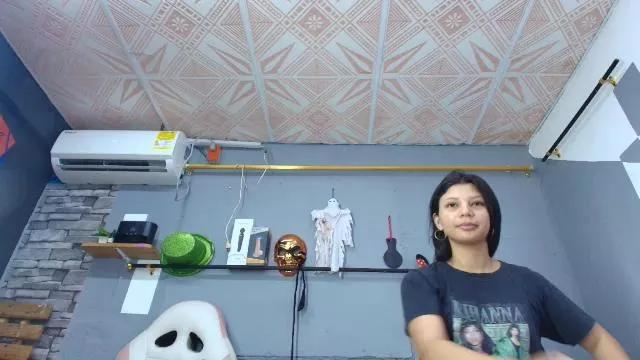 amara_roll01 from Cam4