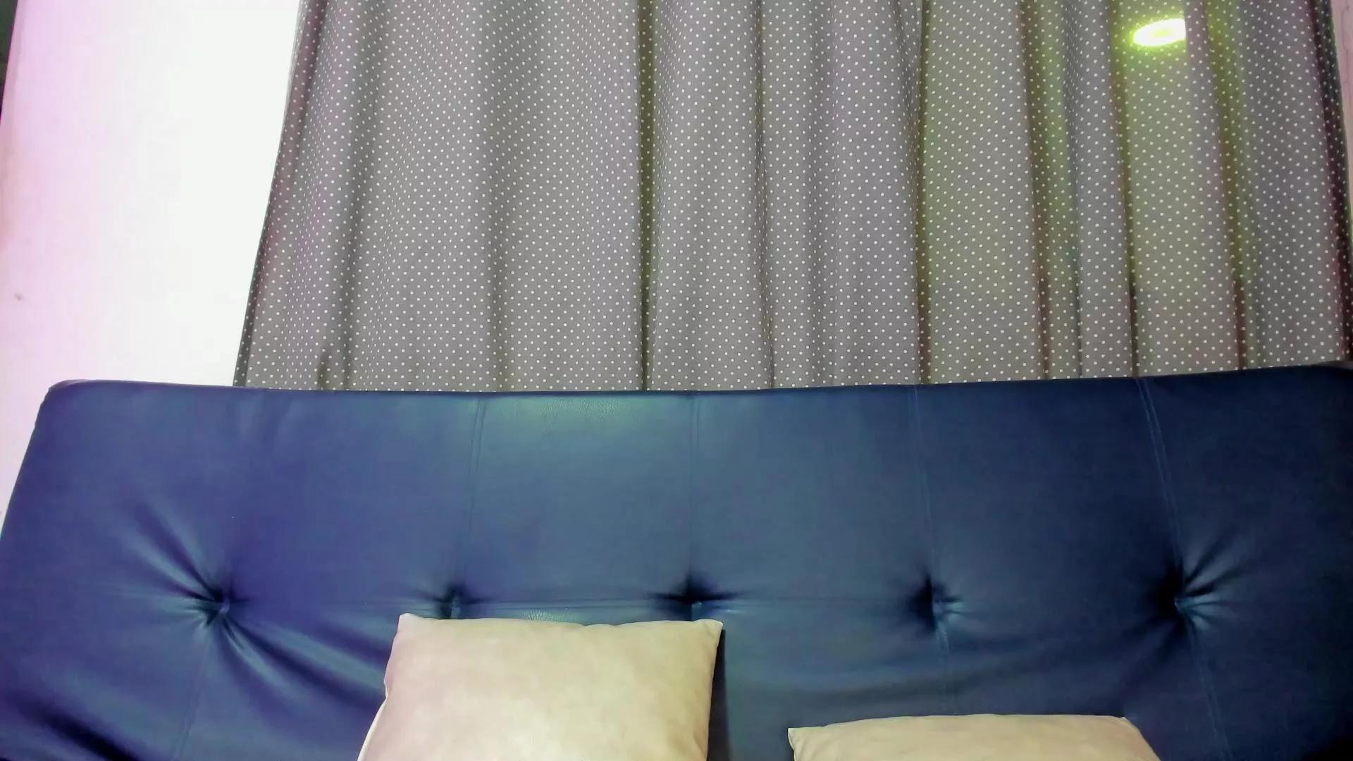 anamyle from Cam4