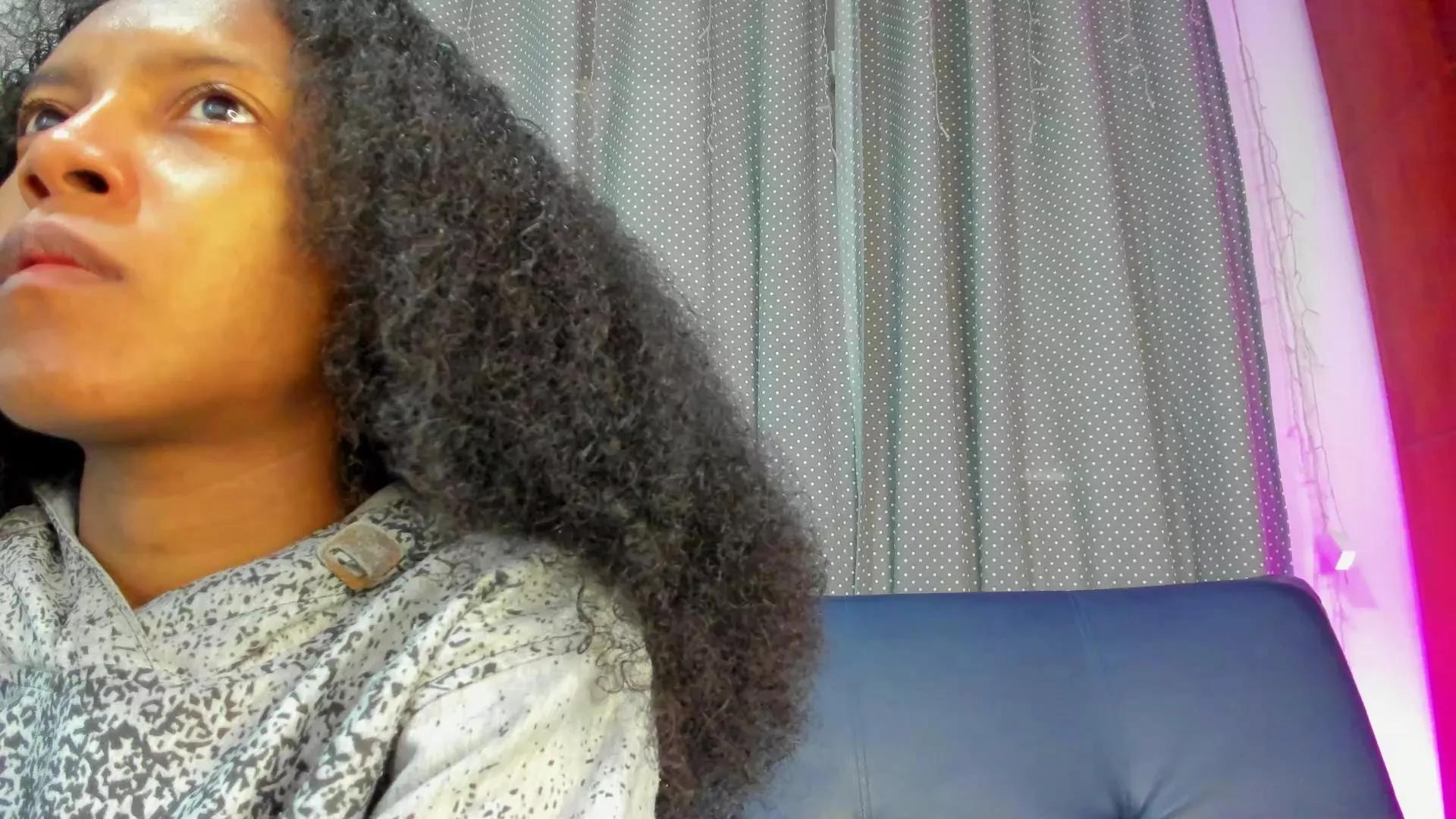 anamyle from Cam4