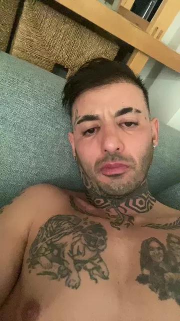 Andreazorra webcams show profile image 